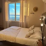 Acadie Saint Victor - Restaurant -face Mer- 2* 沙特拉永普拉日