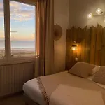 Acadie Saint Victor - Restaurant -face Mer- 2* 沙特拉永普拉日