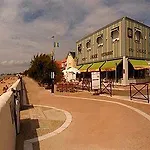 Acadie Saint Victor - Restaurant -face Mer- 酒店