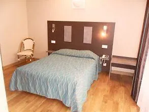 Acadie Saint Victor - Restaurant - Face - Hotel 2*