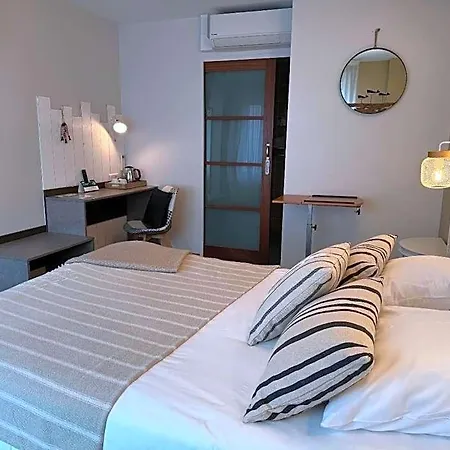 Hotel Acadie Saint Victor - Restaurant -face Mer- 2*