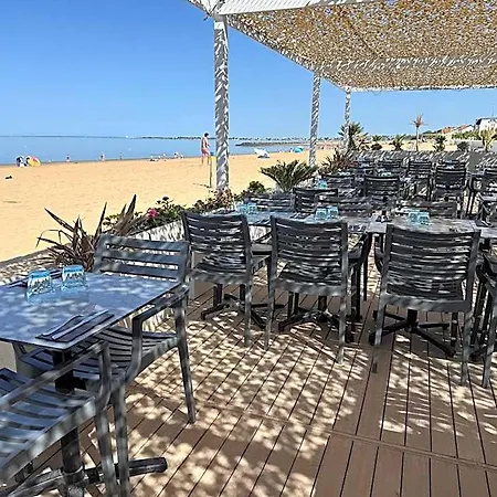 Acadie Saint Victor - Restaurant -face Mer-