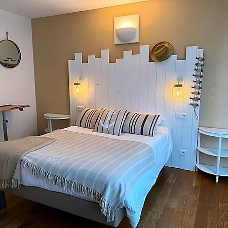 Acadie Saint Victor - Restaurant -face Mer- 2*