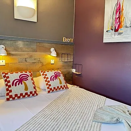 Acadie Saint Victor - Restaurant -face Mer- Hotel Châtelaillon-Plage