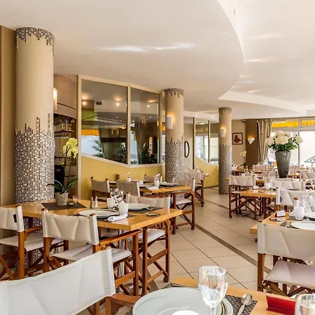 Hotel Acadie Saint Victor - Restaurant -face Mer- Chatelaillon-Plage