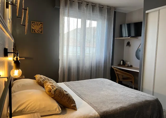 Hotel Acadie Saint Victor - Restaurant -face Mer-