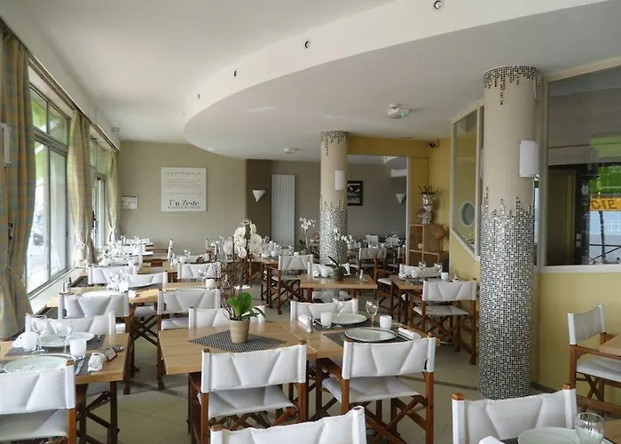 Acadie Saint Victor - Restaurant -face Mer- Châtelaillon-Plage