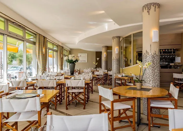 Acadie Saint Victor - Restaurant -face Mer- Châtelaillon-Plage